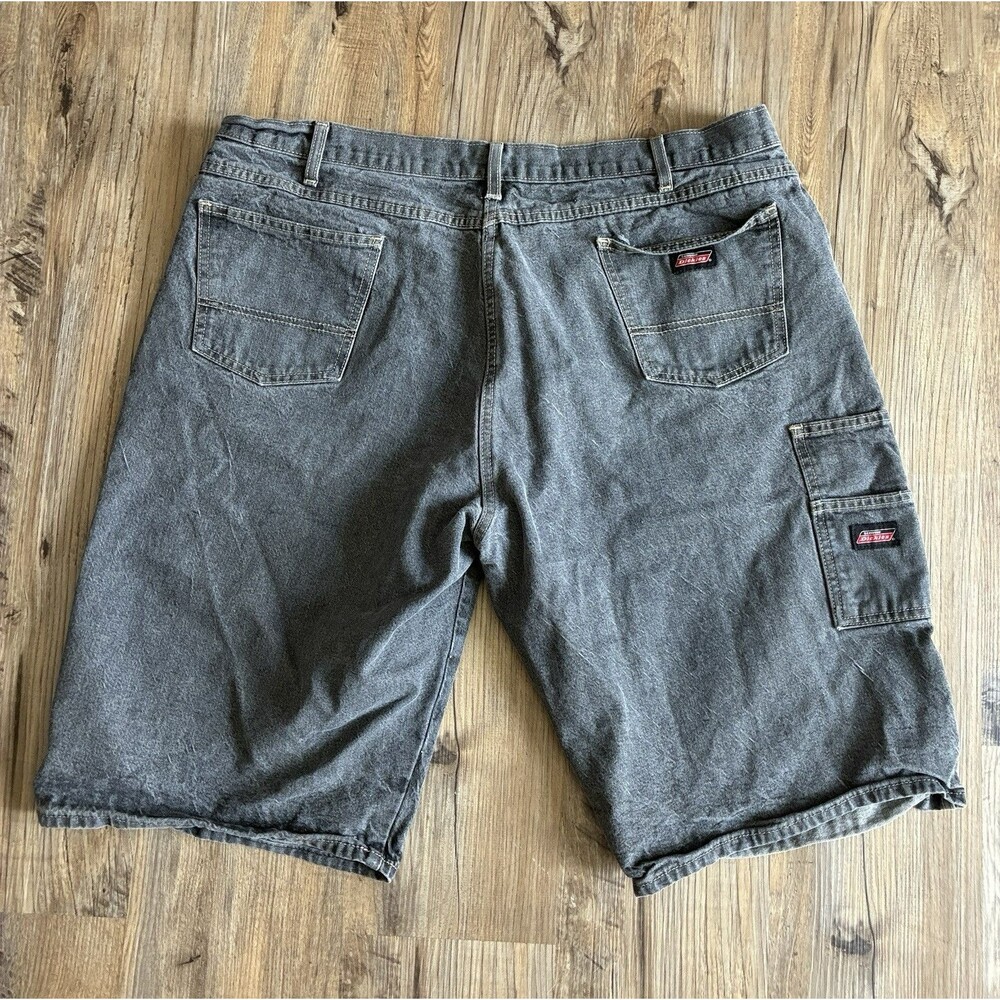 Dickies Men’s Gray Dark-Wash Denim Cargo Shorts Cotton 40x13 12in Leg Opening